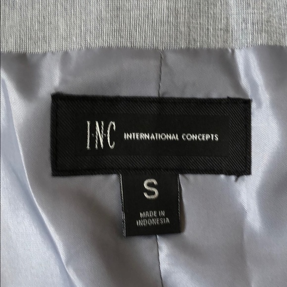 INC Vest - Picture 4 of 4